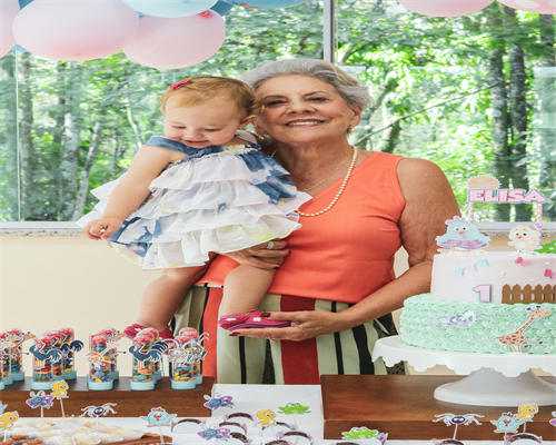 育儿智慧：三个月宝宝的睡眠周期与安抚技巧